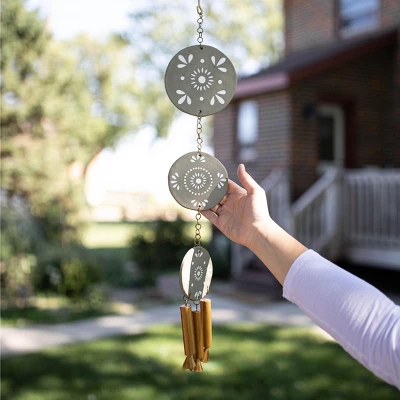 Gray Terracotta & Metal Wall Hanging - Foreside Home & Garden 5 Gray Terracotta & Metal Wall Hanging - Foreside Home & Garden - Image 5