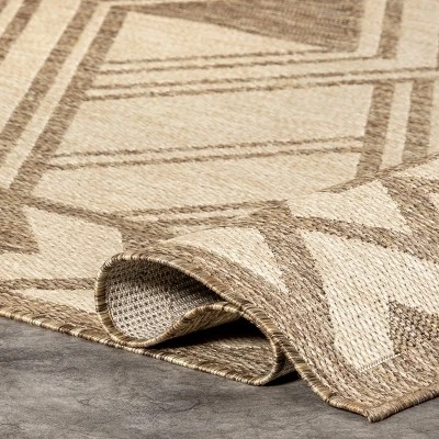 NuLOOM Mazie Bold Indoor/Outdoor Area Rug 3 NuLOOM Mazie Bold Indoor/Outdoor Area Rug - Image 3