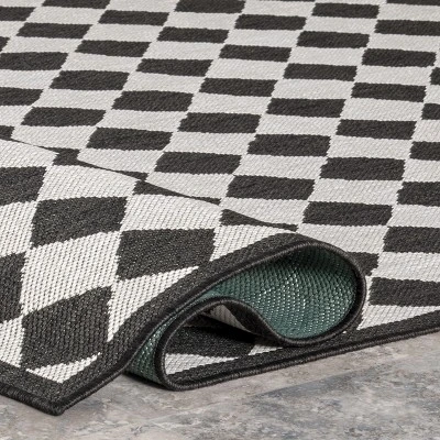 NuLOOM Valery Checkered Indoor/Outdoor Patio Area Rug 3 NuLOOM Valery Checkered Indoor/Outdoor Patio Area Rug - Image 3
