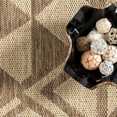 NuLOOM Mazie Bold Indoor/Outdoor Area Rug 5 NuLOOM Mazie Bold Indoor/Outdoor Area Rug - Image 5