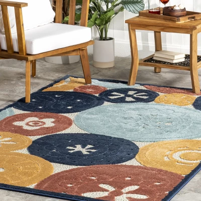 NuLOOM Crissie Coastal Sand Dollar Indoor/Outdoor Patio Area Rug 8 NuLOOM Crissie Coastal Sand Dollar Indoor/Outdoor Patio Area Rug - Image 8
