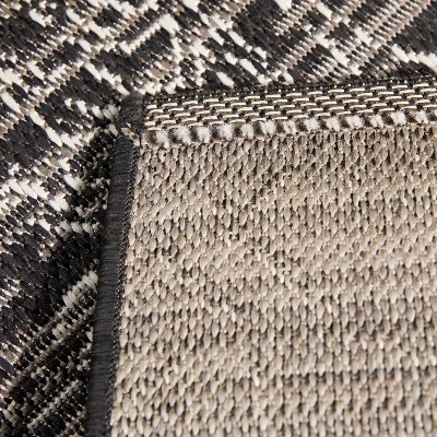 Outdoor Rug Traced Floral - Smith & Hawken™ 2 Outdoor Rug Traced Floral - Smith & Hawken™ - Image 2